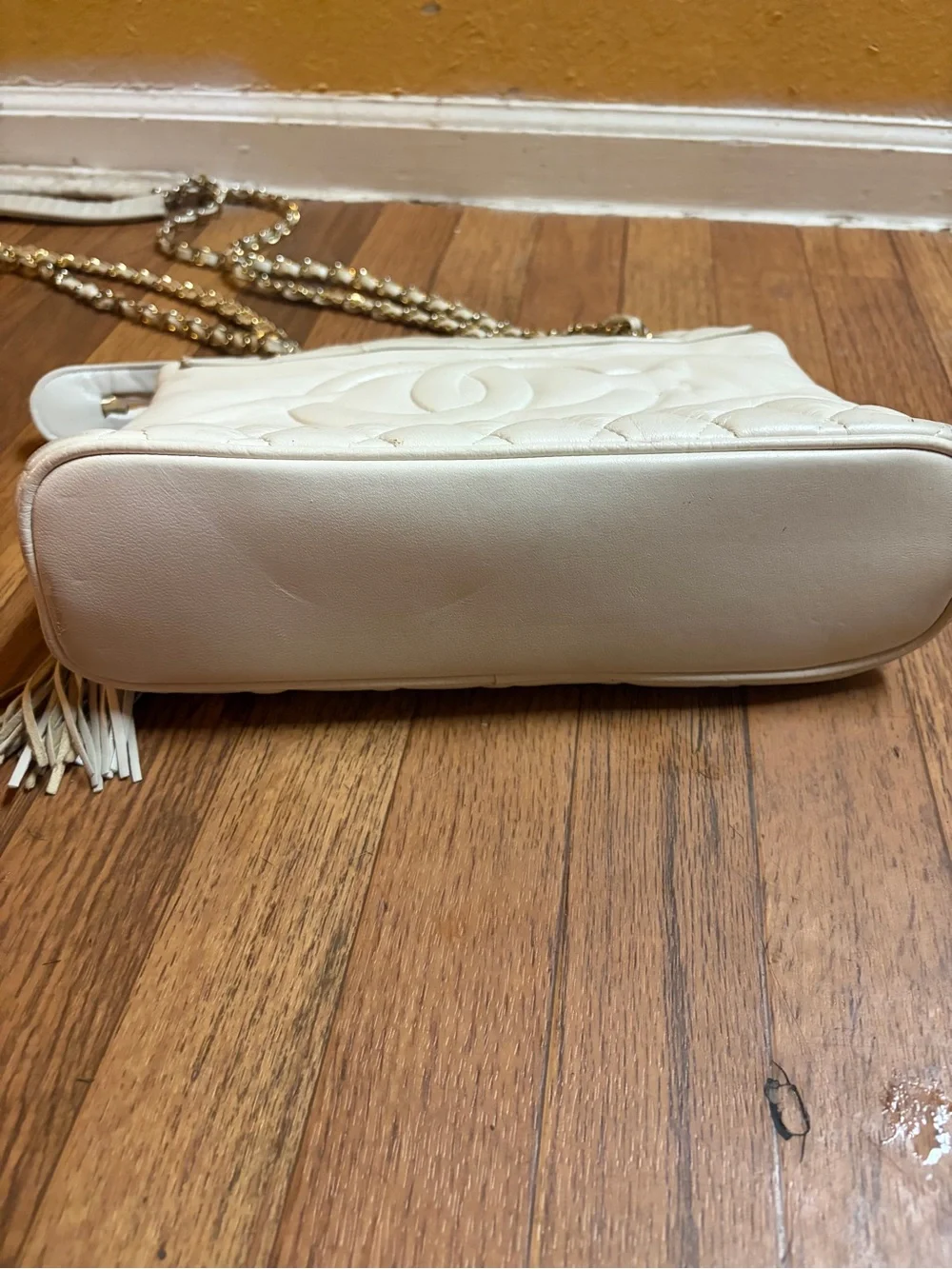 Chanel vintage  Leather Shoulder Bag with Chain Straps
